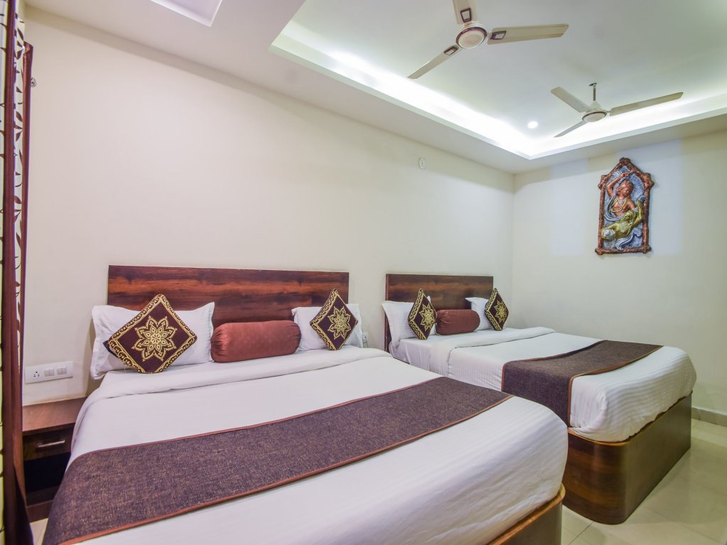 Hotel Krishna Palace,Gulab Bagh Road,3 star