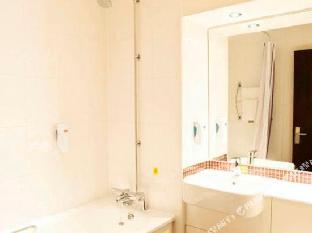 premier inn exeter city centre