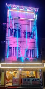 Annapurna Guest House,Mohan Nagar,3 star