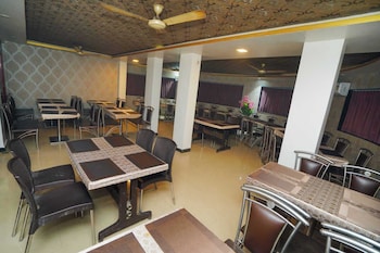 Hotel Kings Executive,Tuljapur,,3 star