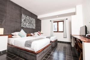 patio hotel and urban resort