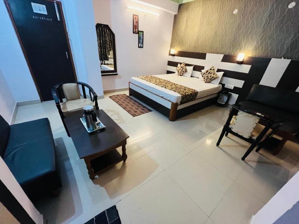 hotel mani international