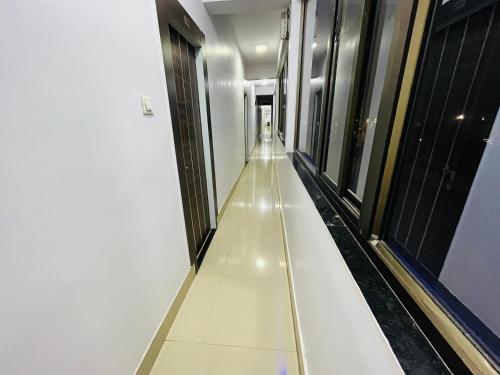 hotel mani international