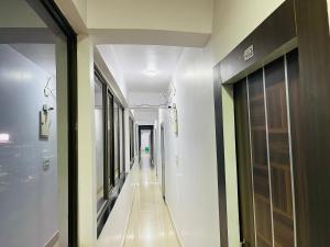 hotel mani international