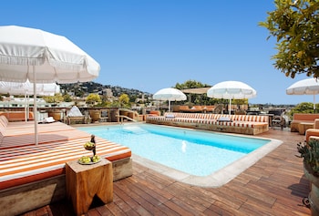 Petit Ermitage,Hollywood>>California,4 star