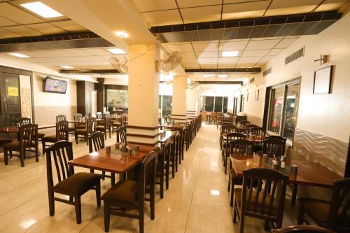 Hotel Sharveen Classic-Inn,,3 star