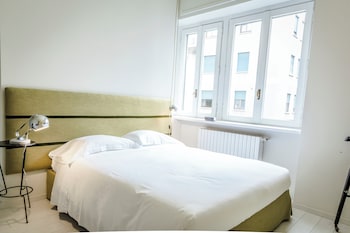 brera apartments in san babila
