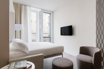 brera apartments in san babila