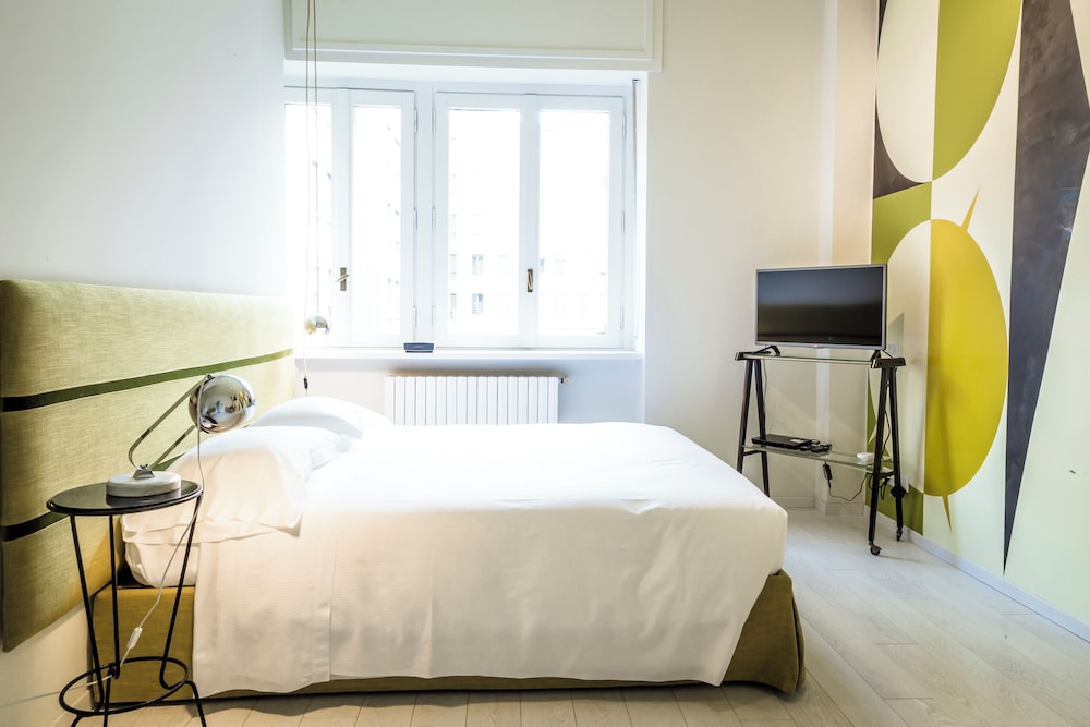 brera apartments in san babila