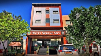 spring sky mughalsarai by shrigo hotels