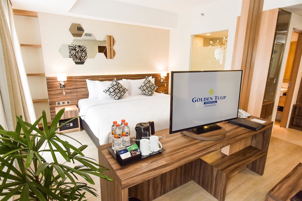 Golden Tulip Essential Tangerang,Tangerang>>Jakarta,4 star