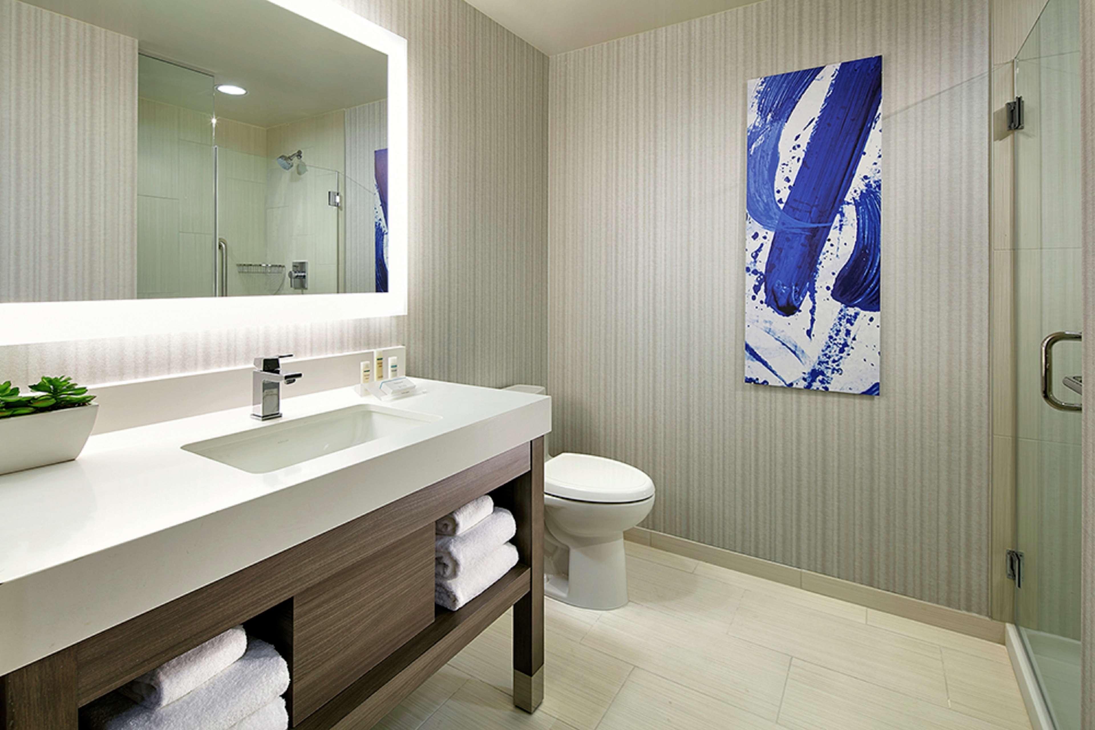 hilton garden inn san diego downtown bayside