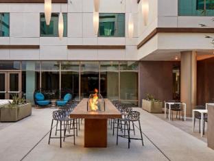 hilton garden inn san diego downtown bayside