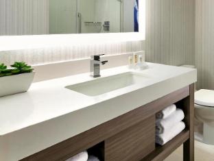 hilton garden inn san diego downtown bayside