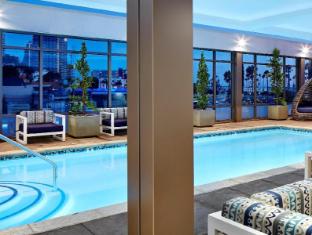 hilton garden inn san diego downtown bayside