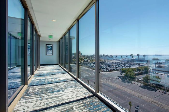hilton garden inn san diego downtown bayside