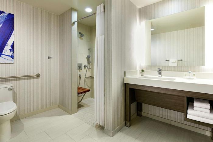 hilton garden inn san diego downtown bayside