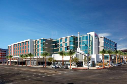 hilton garden inn san diego downtown bayside