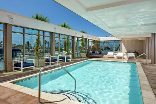 hilton garden inn san diego downtown bayside