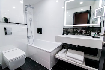 montcalm royal london house london city