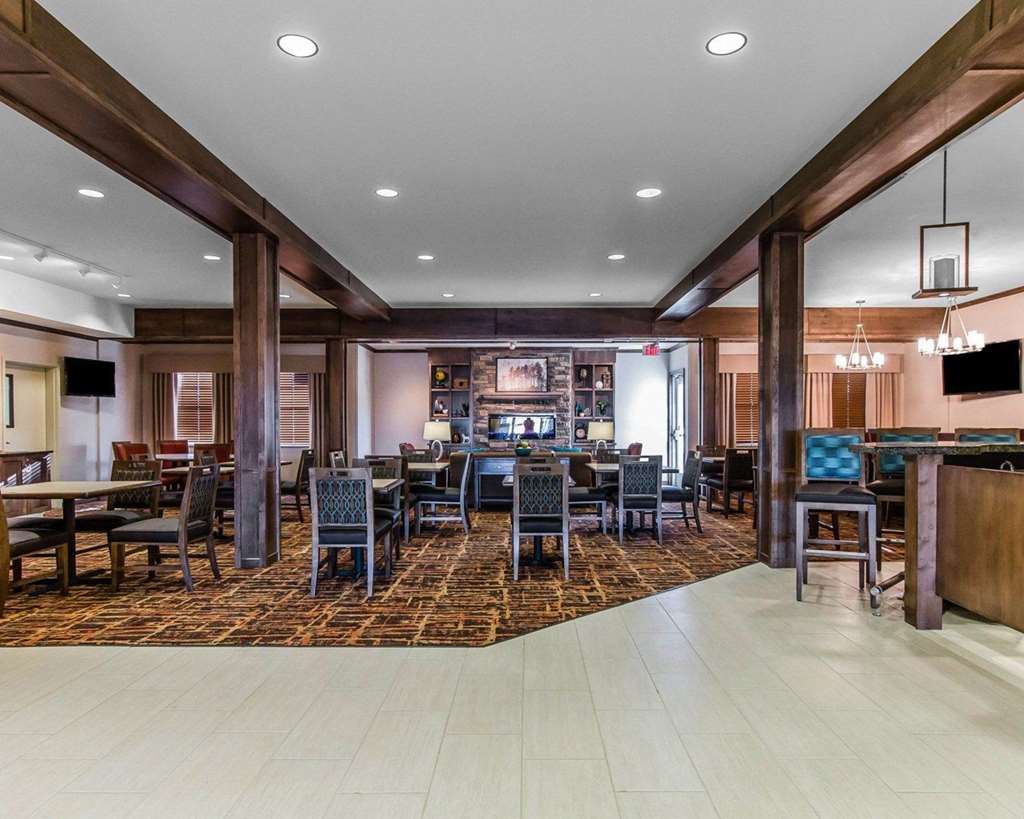 mainstay suites watford city event center