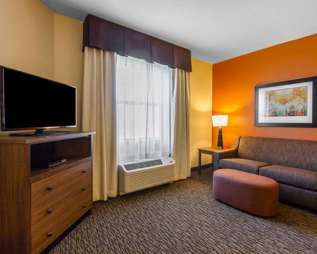 mainstay suites watford city event center