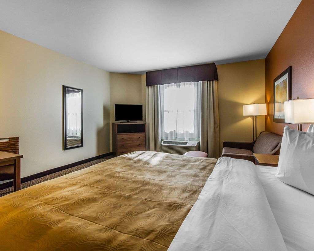 mainstay suites watford city event center