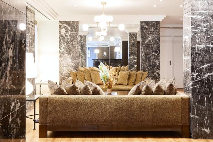 plaza tour eiffel hotel