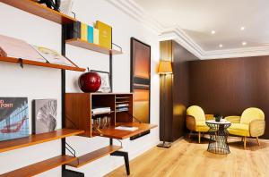 plaza tour eiffel hotel