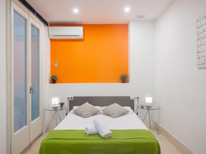 no limit hostel central