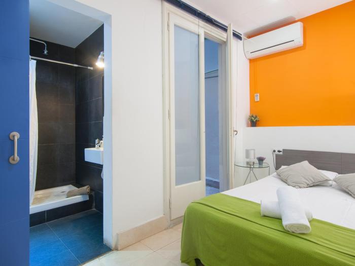 no limit hostel central