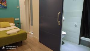 no limit hostel central