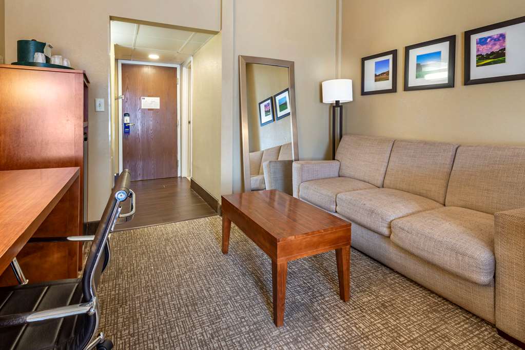 comfort suites bethlehem near lehigh university and lvi airport