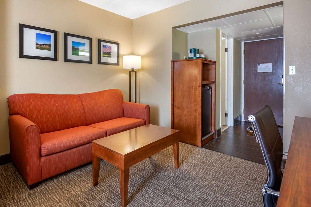 comfort suites bethlehem near lehigh university and lvi airport