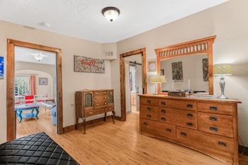 cliff house lodge bed and breakfast adult only