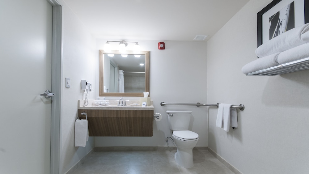 holiday inn express and suites chihuahua juventud by ihg