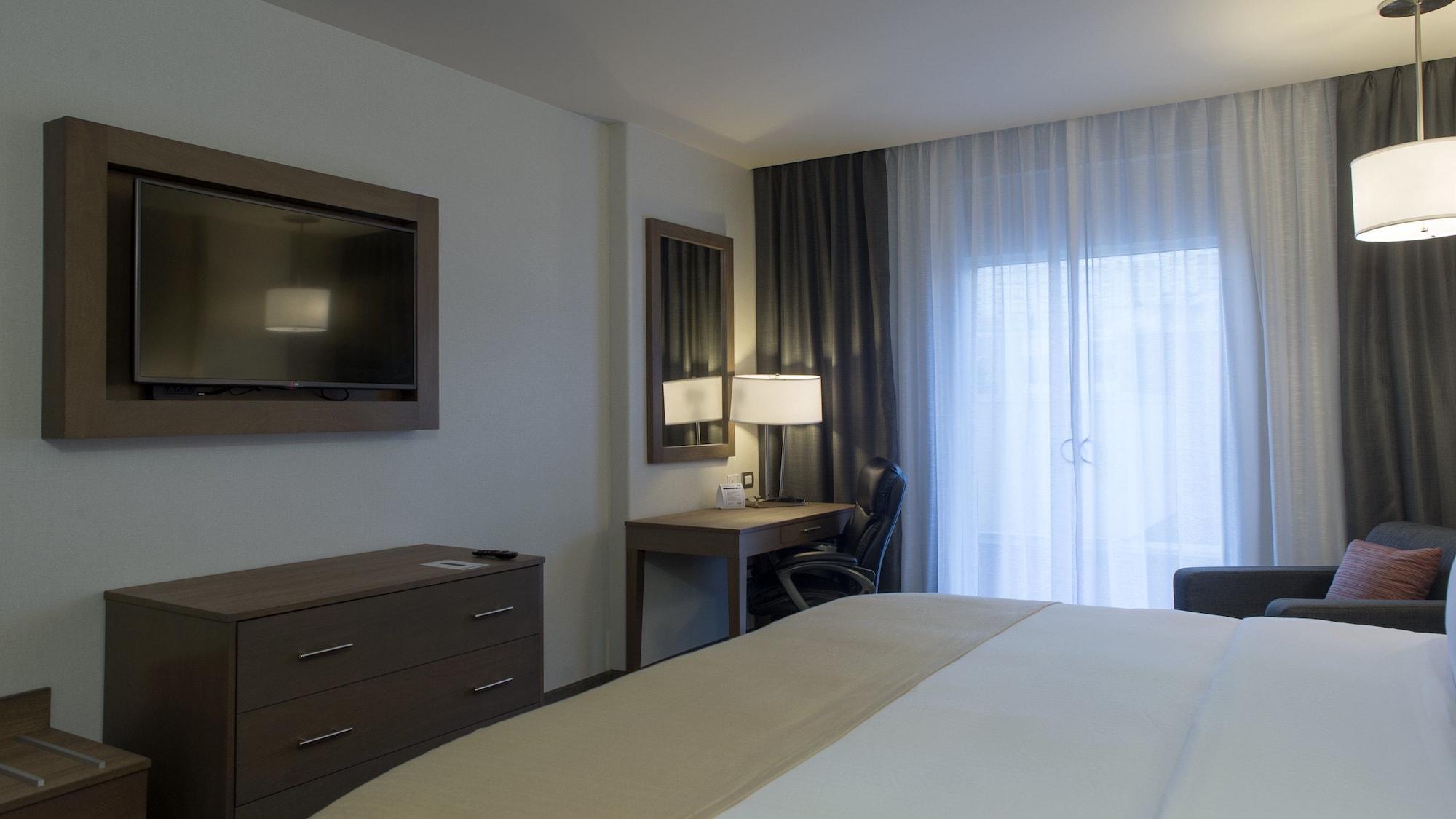 holiday inn express and suites chihuahua juventud by ihg