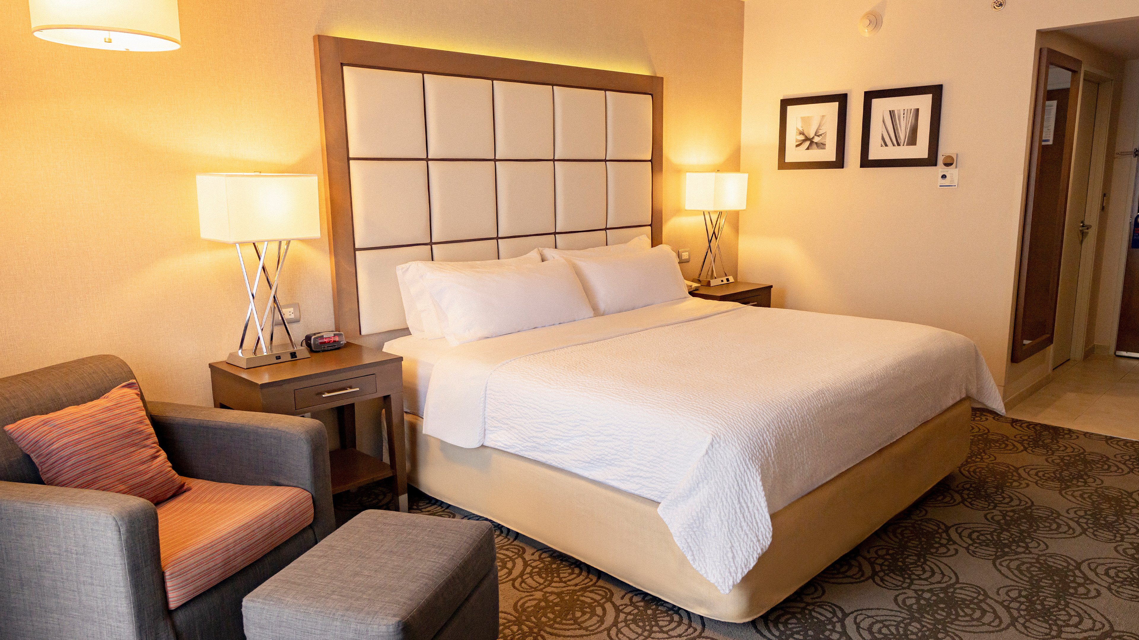 holiday inn express and suites chihuahua juventud by ihg