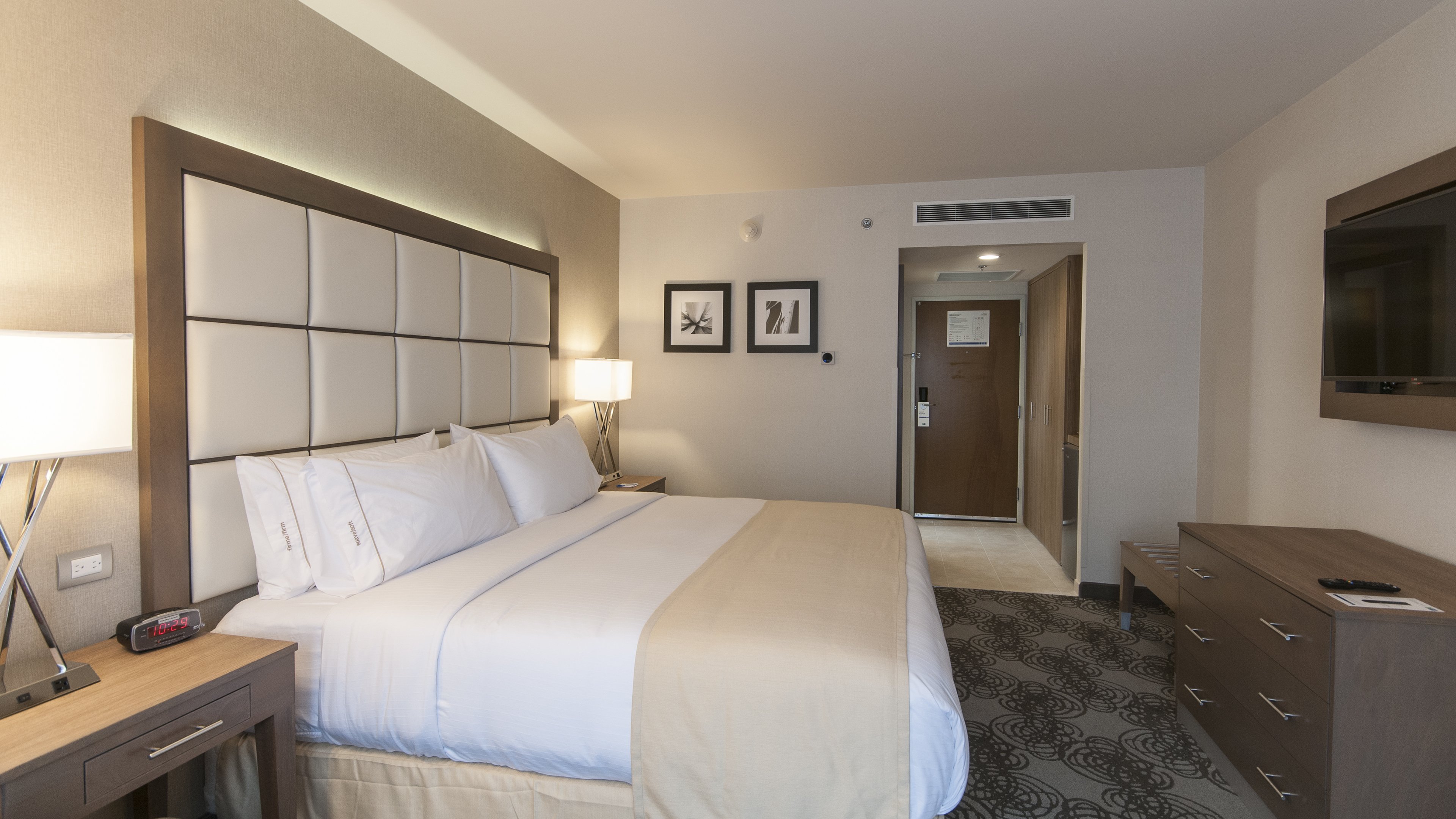 holiday inn express and suites chihuahua juventud by ihg