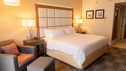 holiday inn express and suites chihuahua juventud by ihg