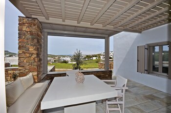 tinos