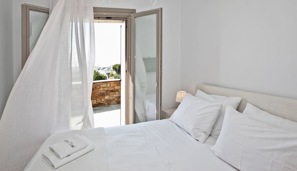 tinos