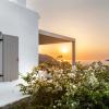 white tinos luxury suites