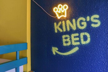 premiere classe marseille vitrolles anjoly