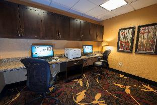 hampton inn and suites bismarck northwest