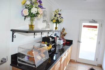 Sunset Motel,Santa Barbara County>>Santa Barbara,3 star