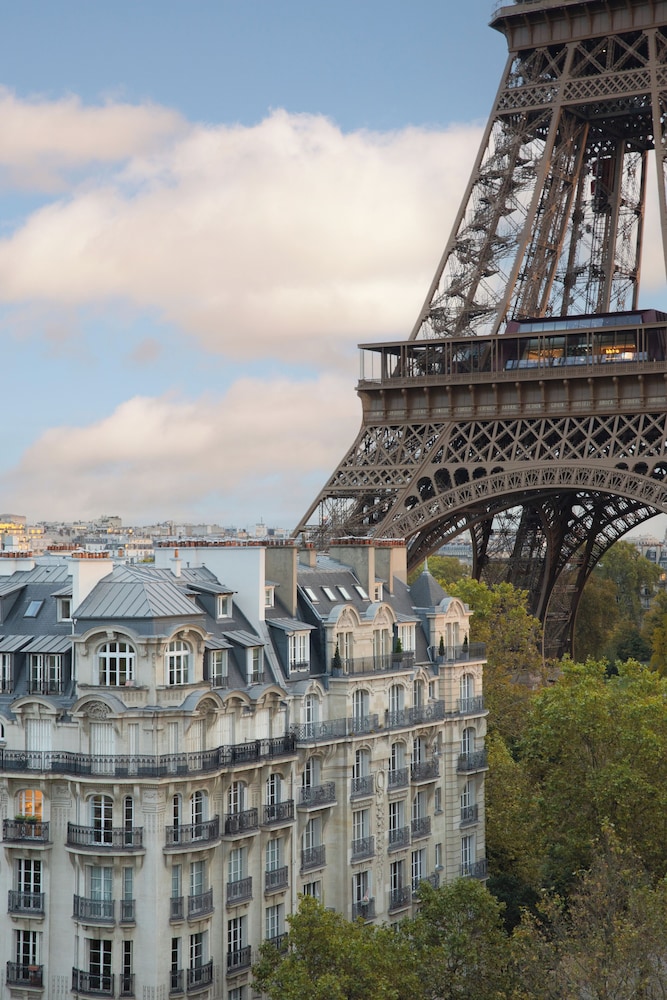 pullman paris tour eiffel