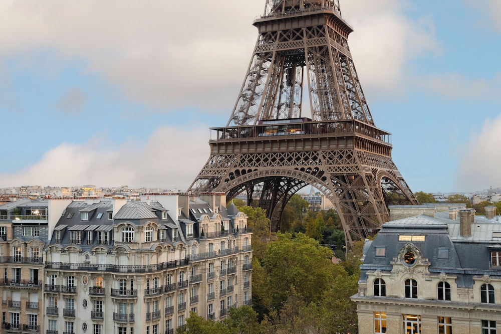 pullman paris tour eiffel