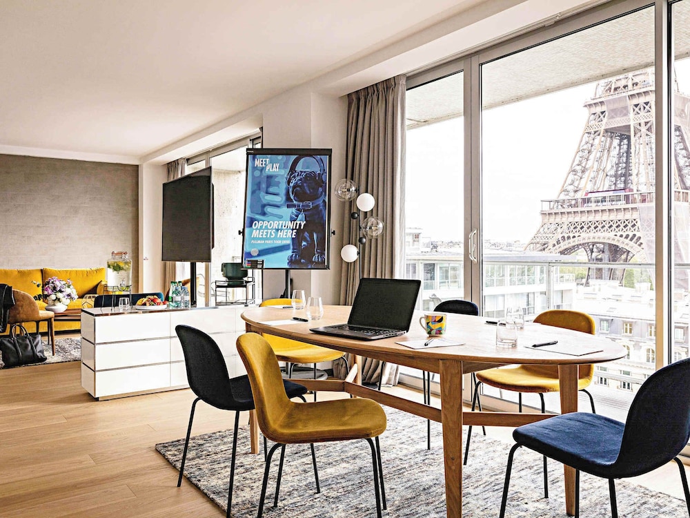 pullman paris tour eiffel