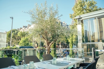 pullman paris tour eiffel